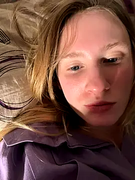 Snapshot of saint_cat25 chatting on October 31, 2025, 10:33 pm saint cat25 online show from October 31, 2025, 10:33 pm