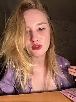 Snapshot of saint_cat25 chatting on November 5, 2025, 5:57 pm saint cat25 online show from November 5, 2025, 5:57 pm