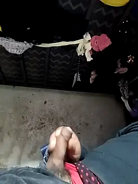 Snapshot of rayhot69 chatting on February 20, 2025, 4:03 pm rayhot69 online show from February 20, 2025, 4:03 pm