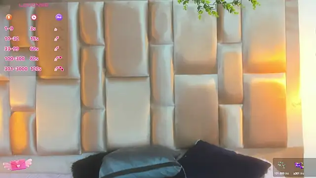 Snapshot of SeleneMiiller chatting on February 28, 2025, 6:20 pm SeleneMiiller online show from February 28, 2025, 6:20 pm