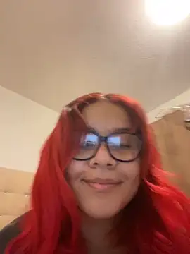 Snapshot of SeleneMiiller chatting on March 7, 2025, 2:15 am SeleneMiiller online show from March 7, 2025, 2:15 am