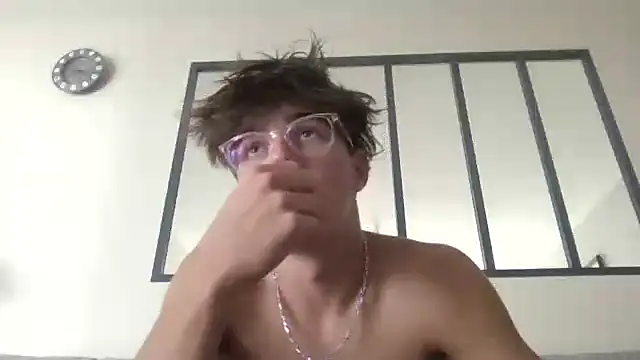 Snapshot of ylan_974 chatting on September 20, 2025, 3:35 pm ylan 974 online show from September 20, 2025, 3:35 pm