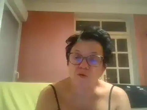 Snapshot of Vandeae44 chatting on December 19, 2024, 8:34 pm Vandeae44 online show from December 19, 2024, 8:34 pm