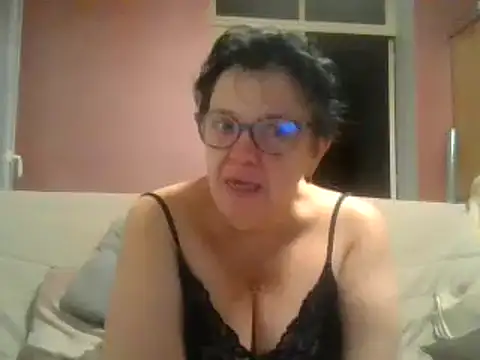 Snapshot of Vandeae44 chatting on December 23, 2024, 7:09 pm Vandeae44 online show from December 23, 2024, 7:09 pm