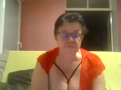 Snapshot of Vandeae44 chatting on January 24, 2025, 7:39 pm Vandeae44 online show from January 24, 2025, 7:39 pm