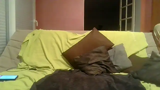 Snapshot of Vandeae44 chatting on March 21, 2025, 8:50 pm Vandeae44 online show from March 21, 2025, 8:50 pm