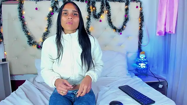 sophie pariss online show from December 24, 2024, 4:33 am