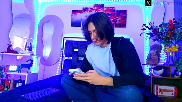 Alex and Fabian online show from December 4, 2024, 6:17 pm
