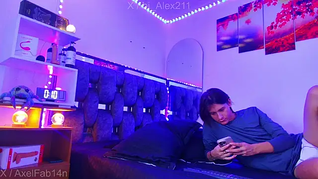 Alex and Fabian online show from November 16, 2025, 8:36 pm