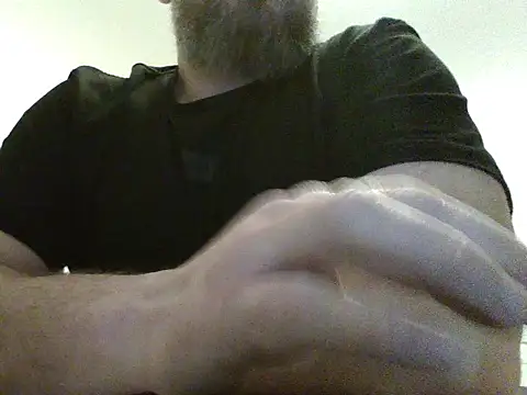 Snapshot of FROL83 chatting on April 13, 2026, 4:01 pm FROL83 online show from April 13, 2026, 4:01 pm