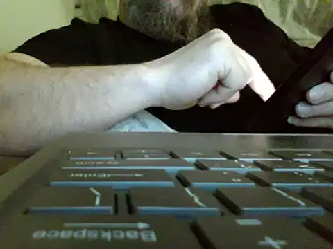 Snapshot of FROL83 chatting on April 15, 2026, 7:58 pm FROL83 online show from April 15, 2026, 7:58 pm