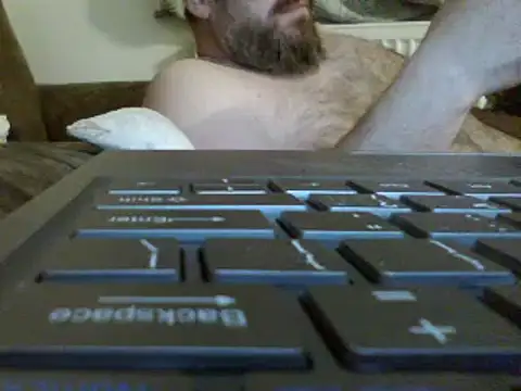 Snapshot of FROL83 chatting on April 30, 2026, 9:19 pm FROL83 online show from April 30, 2026, 9:19 pm