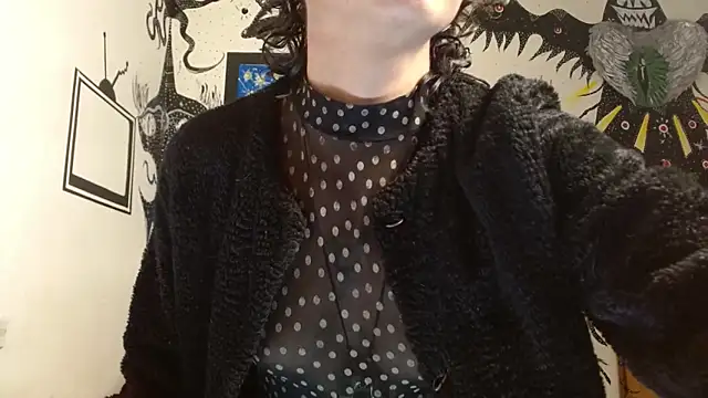 fenixmfx19 online show from October 8, 2025, 6:16 pm