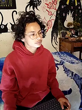 fenixmfx19 online show from October 9, 2025, 6:17 pm