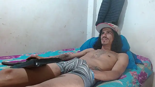 damian bottom bigcock online show from April 22, 2026, 9:38 pm