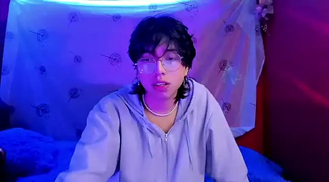 AnggelONfiree online show from December 4, 2024, 7:17 am