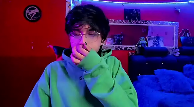 AnggelONfiree online show from December 12, 2024, 4:48 am