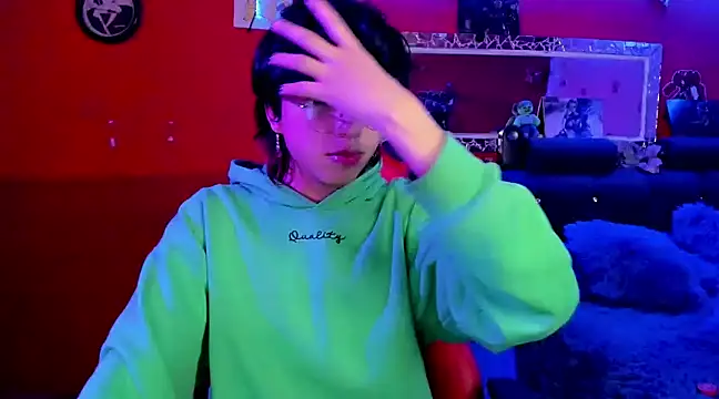 AnggelONfiree online show from December 12, 2024, 7:52 am