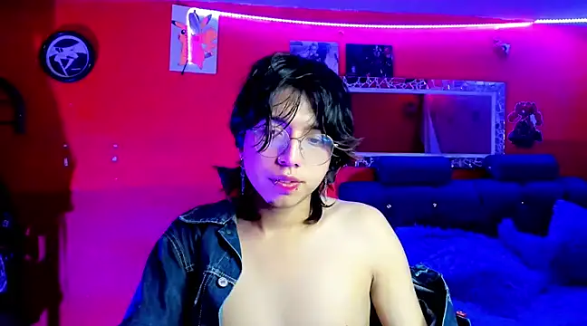 AnggelONfiree online show from February 2, 2025, 6:04 am