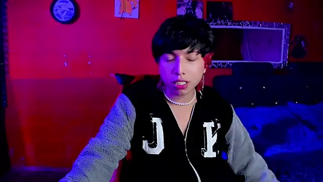 AnggelONfiree online show from March 4, 2025, 8:57 am