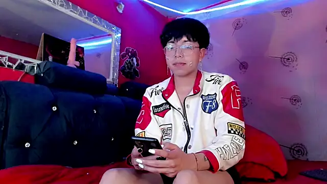 AnggelONfiree online show from October 6, 2025, 11:18 am