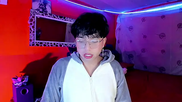 AnggelONfiree online show from October 7, 2025, 5:26 am