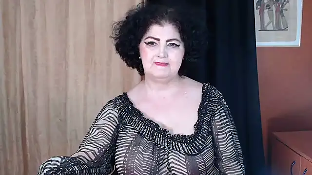  MissJ  online show from May 4, 2026, 9:44 pm