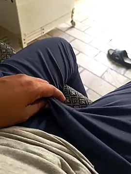 yaradayar online show from April 18, 2026, 2:48 am