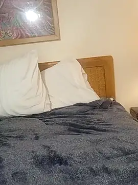 Snapshot of dcrick978 chatting on October 23, 2025, 12:21 am dcrick978 online show from October 23, 2025, 12:21 am