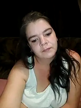 Hornyparratjie online show from May 1, 2026, 11:53 pm