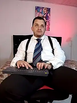 Snapshot of tony_landri chatting on October 17, 2025, 4:15 am tony landri online show from October 17, 2025, 4:15 am