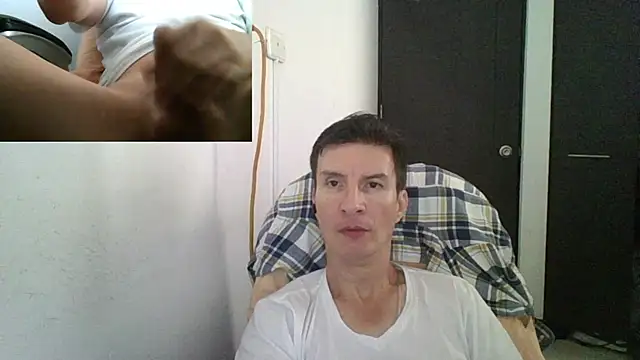 fieryloves online show from January 14, 2025, 2:22 pm