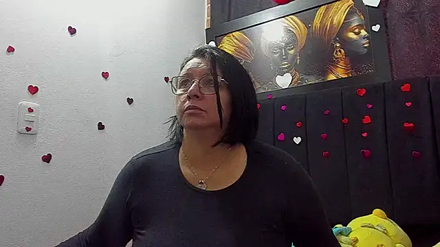 Evaaross 2345 online show from June 12, 2026, 2:16 pm