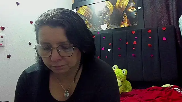 Evaaross 2345 online show from June 20, 2026, 1:03 pm