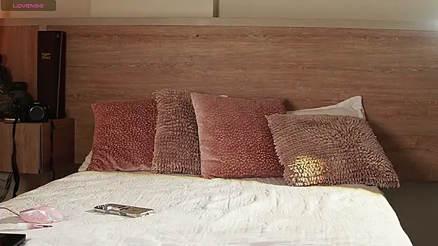 AliceShazaham  online show from March 8, 2026, 4:05 am