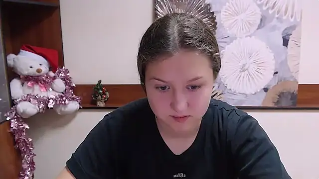 Snapshot of _sofi_smile chatting on December 13, 2024, 8:04 pm sofi smile online show from December 13, 2024, 8:04 pm