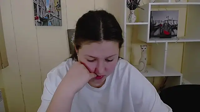 Snapshot of _sofi_smile chatting on March 14, 2025, 10:27 pm sofi smile online show from March 14, 2025, 10:27 pm