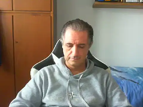 Snapshot of lliuk70mi chatting on February 14, 2025, 2:54 pm lliuk70mi online show from February 14, 2025, 2:54 pm