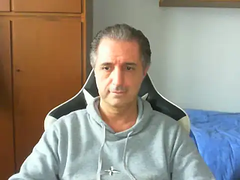 Snapshot of lliuk70mi chatting on February 16, 2025, 2:21 pm lliuk70mi online show from February 16, 2025, 2:21 pm
