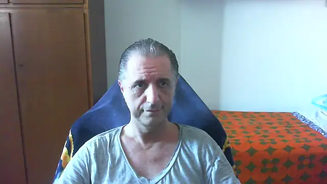 lliuk70mi online show from May 24, 2026, 12:43 pm