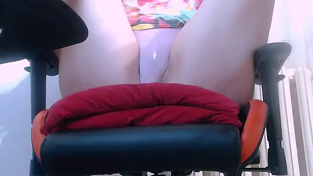ChubbyMaia online show from August 7, 2026, 11:45 am