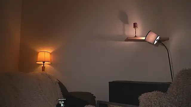 AudreyBarren online show from October 9, 2025, 4:32 am