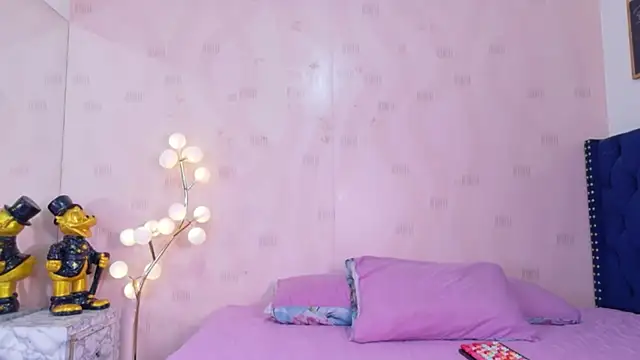 littleebonymommy online show from May 1, 2026, 7:29 pm