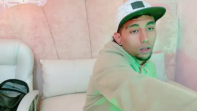 Annyeli online show from February 10, 2026, 5:44 am