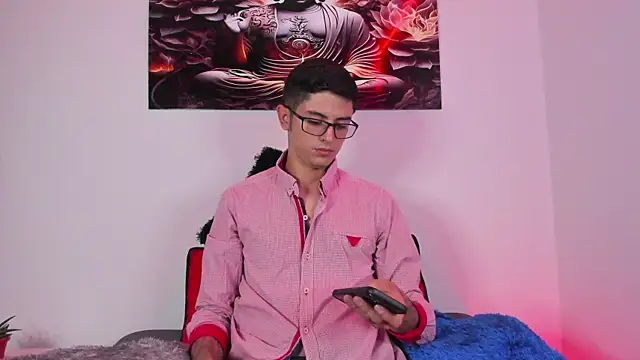 Snapshot of Ethan_Sai___ chatting on February 7, 2025, 8:31 pm Ethan Sai online show from February 7, 2025, 8:31 pm