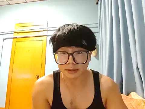 handsome1069 online show from October 15, 2025, 4:18 pm
