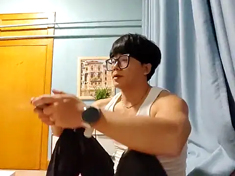 handsome1069 online show from October 16, 2025, 1:12 pm