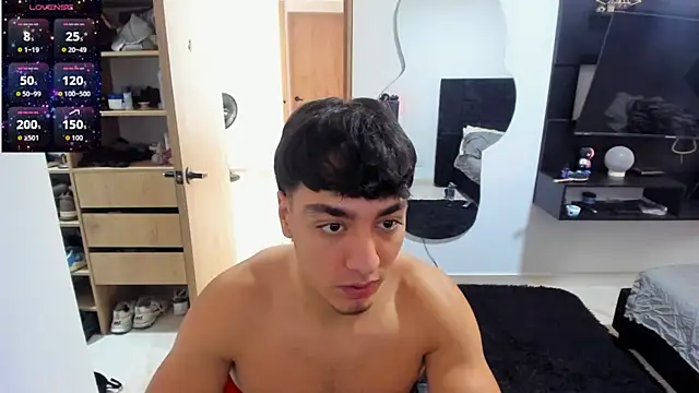 Snapshot of Cristhian_Evans chatting on September 12, 2025, 1:22 pm Cristhian Evans online show from September 12, 2025, 1:22 pm