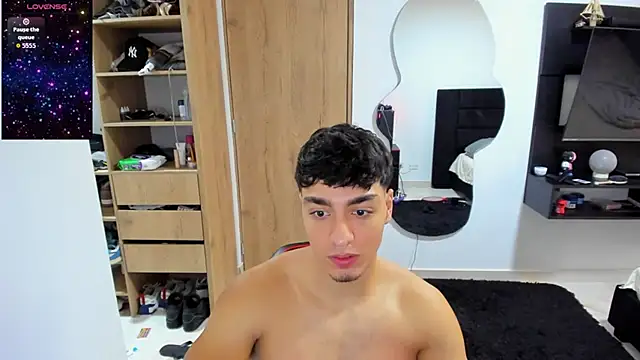 Snapshot of Cristhian_Evans chatting on September 20, 2025, 2:29 pm Cristhian Evans online show from September 20, 2025, 2:29 pm