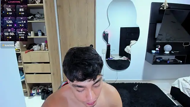 Snapshot of Cristhian_Evans chatting on September 24, 2025, 1:20 am Cristhian Evans online show from September 24, 2025, 1:20 am